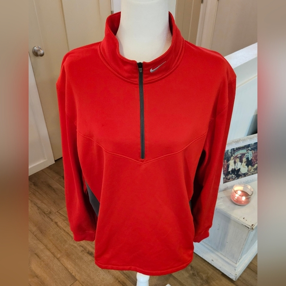NWOT'S - NIKE GOLF - Red/Gray Golf Performance Jacket w/venting - Size Large - Picture 2 of 5